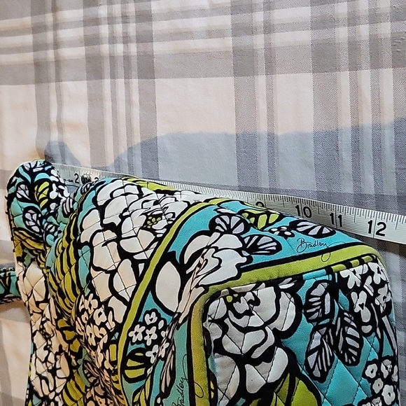 Vera Bradley Purse - good used condition - turquoise, black, white, green - Picture 9 of 10